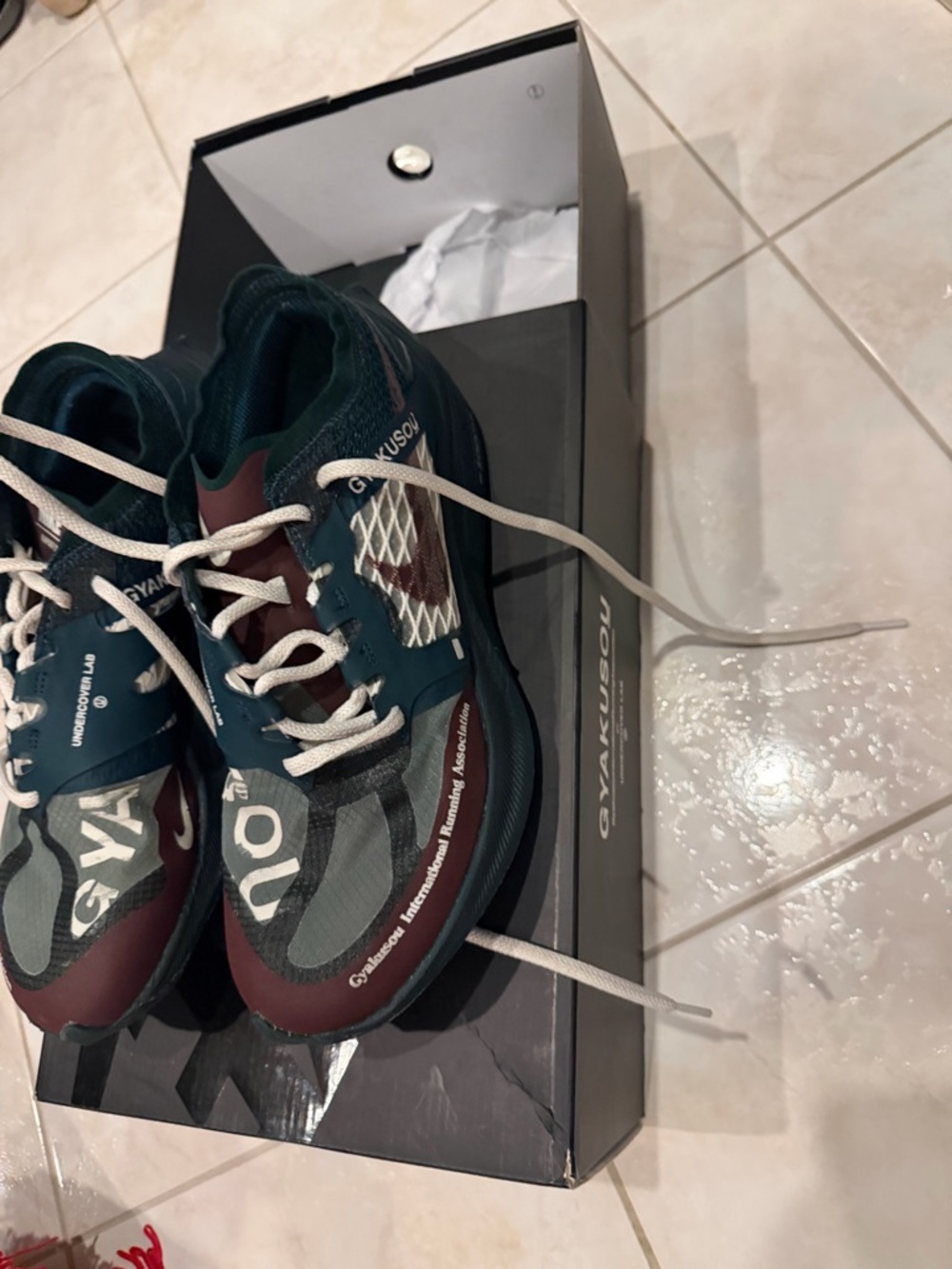 Nike Men’s Sneakers - Teal, Burgundy & White